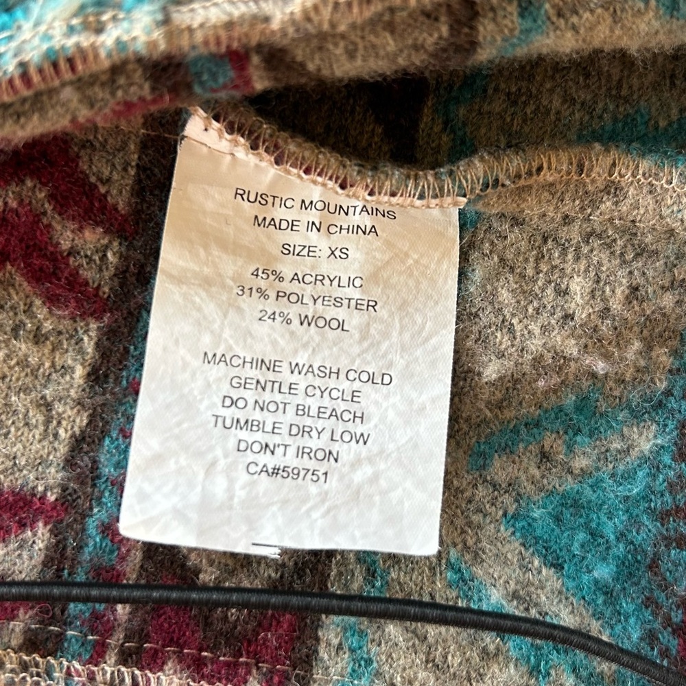 Rustic Mountains Vest - Picture 3 of 5